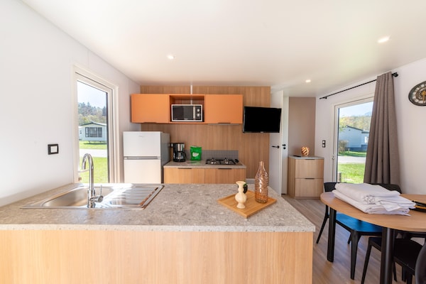 Foto van Luxe caravan in Érezée met terras - Vakantiehuis in Érezée - Kitchen