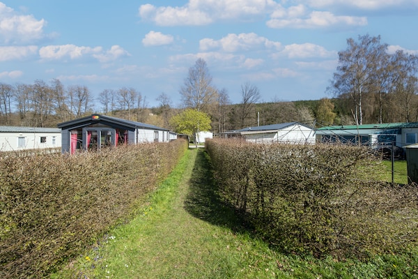 Foto van Luxe caravan in Érezée met terras - Vakantiehuis in Érezée - AreaSummer1KM