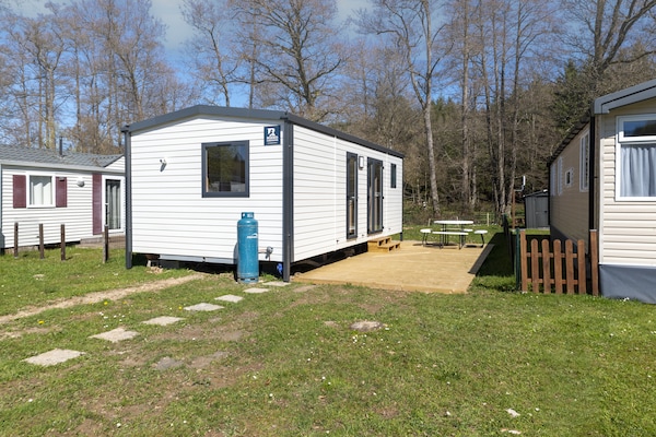 Foto van Luxe caravan in Érezée met terras - Vakantiehuis in Érezée - GardenSummer