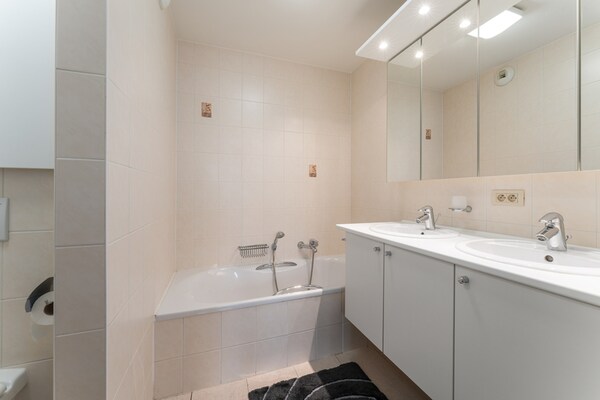 Foto van Appartement in Blankenberge bij Pier - Vakantiehuis in BLANKENBERGE - BathRoom