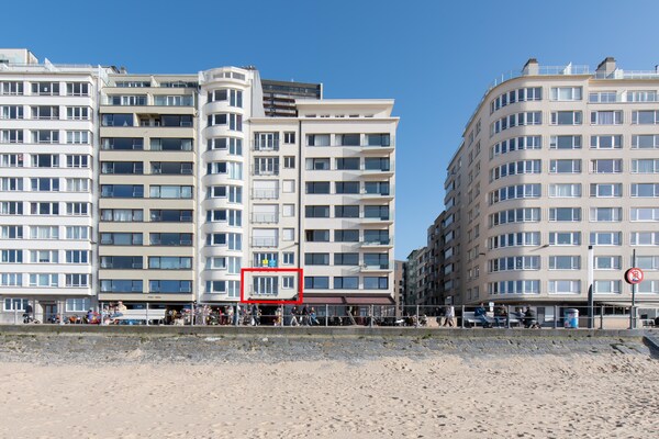 Foto van Appartement in Oostende met zeezicht - Vakantiehuis in Belgium - ExteriorSummer