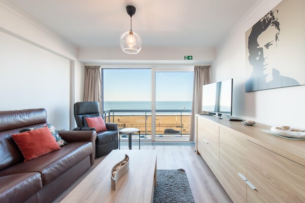 Foto van Appartement in Mariakerke met Zeezicht - Vakantiehuis in OSTEND - LivingRoom