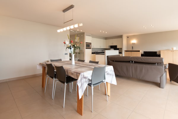 Foto van Appartement in Middelkerke bij Casino - Vakantiehuis in MIDDELKERKE - DiningRoom