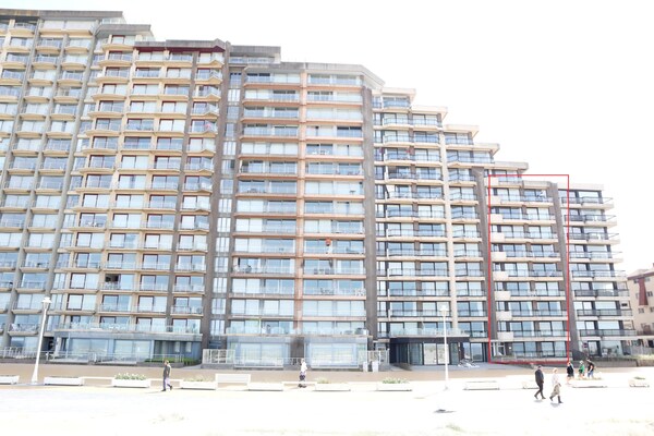 Foto van Appartement in Nieuwpoort bij schilderachtige stranden - ExteriorSummer