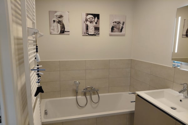 Foto van Luxe appartement met zwembad & parking - Vakantiehuis in Nieuwpoort - BathRoom