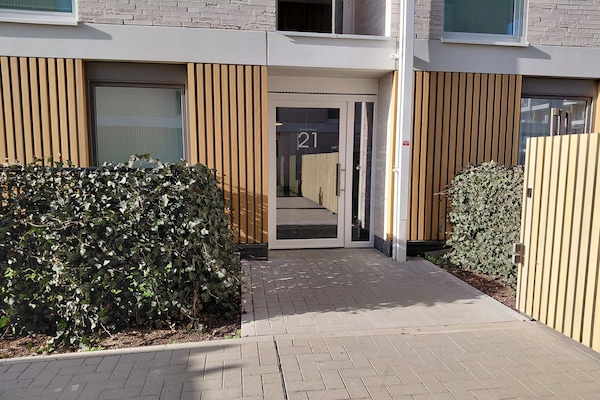 Foto van Luxe appartement met zwembad & parking - Vakantiehuis in Nieuwpoort - ExteriorSummer