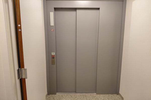 Foto van Luxe appartement met zwembad & parking - Vakantiehuis in Nieuwpoort - HallReception