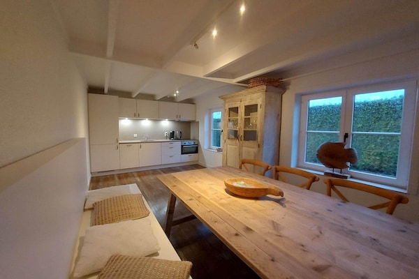 Foto van Gezellig Vakantiehuis in Nieuwpoort met zwembad in de zomer - Kitchen