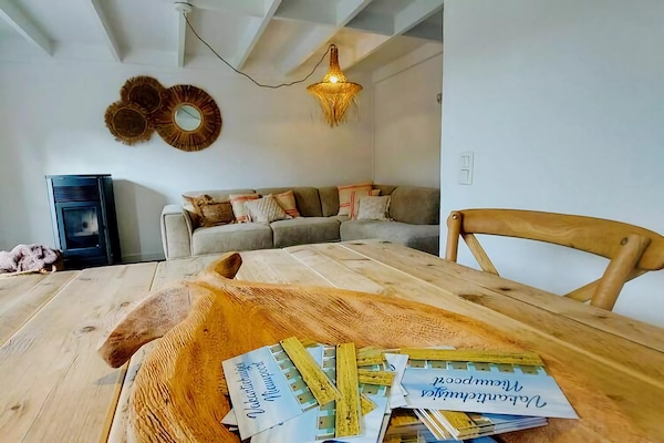Foto van Gezellig Vakantiehuis in Nieuwpoort met zwembad in de zomer - DiningRoom