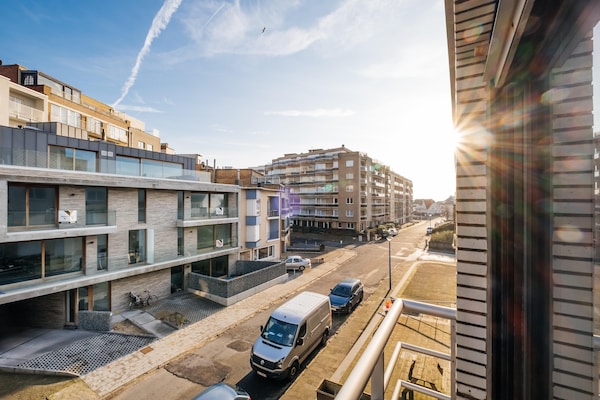 Foto van Appartement in België 50m van de zee - Vakantiehuis in Koksijde - ExteriorSummer