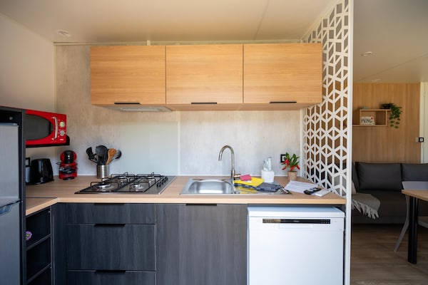 Foto van Comfortabele caravan in groene omgeving - Vakantiehuis in Lembeke (Kaprijke) - Kitchen