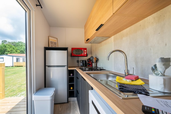 Foto van Comfortabele caravan in groene omgeving - Vakantiehuis in Lembeke (Kaprijke) - Kitchen