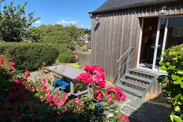 Foto van Vakantiehuis in Locquirec bij zandstrand - Vakantiehuis in Locquirec - GardenSummer