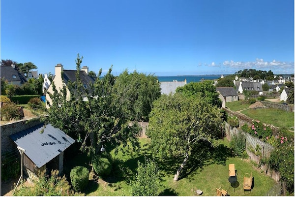 Foto van Vakantiehuis in Locquirec bij zandstrand - Vakantiehuis in Locquirec - ViewSummer