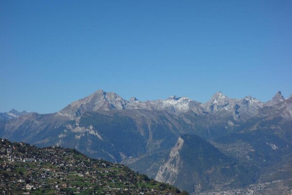 Foto van Appartement met balkon met uitzicht op Nendaz - Vakantiehuis in Veysonnaz - AreaWinter5KM