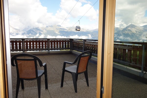 Foto van Appartement vlakbij de skipiste van Veysonnaz - Vakantiehuis in Veysonnaz - TerraceBalcony