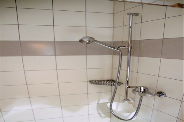 Foto van Luxe appartement met betaalde sauna - Vakantiehuis in Haute-Nendaz - BathRoom