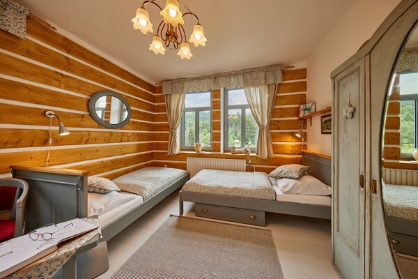 Foto van Villa in Jablonec met Sauna & Bubbelbad - Vakantiehuis in Albrechtice v Jizerských horách - BedRoom