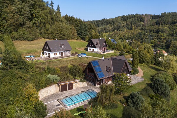 Foto van Villa in Tsjechië met Zwembad en Uitzicht - Vakantiehuis in Vidochov - Outdoor