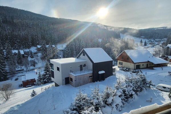 Foto van Appartement in Krkonoše met Bergzicht - Vakantiehuis in Pec pod Snežkou - Outdoor
