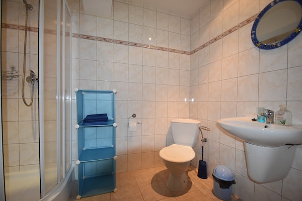 Foto van Vakantiehuis in Rudník bij Reuzengebergte - Vakantiehuis in Rudnik - BathRoom