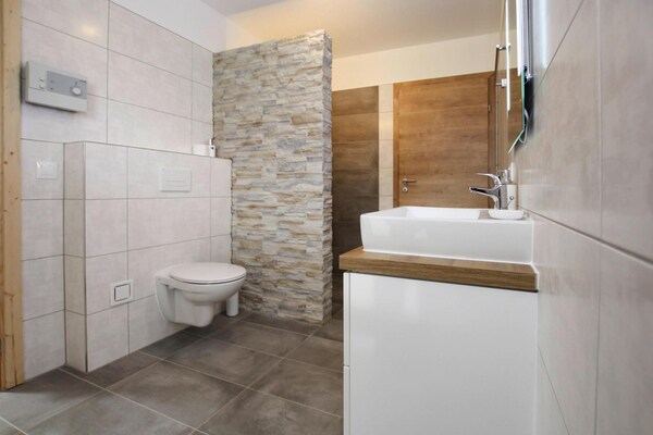 Foto van Chalet Gamsknogel met privézwembad en whirlpool - Vakantiehuis in Inzell - BathRoom