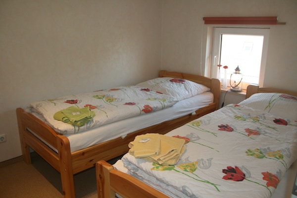 Foto van Elegant landhuis in Bastorf vlakbij de zee - Vakantiehuis in Kägsdorf - BedRoom