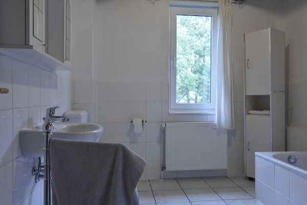 Foto van Luxe vakantieappartement in Boddin met tuin - Vakantiehuis in Walkendorf OT Boddin - BathRoom