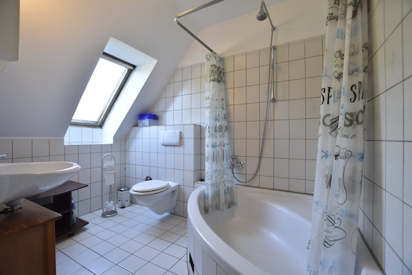 Foto van Meerretraite in Kossau - Vakantiehuis in Lebrade OT Kossau - BathRoom