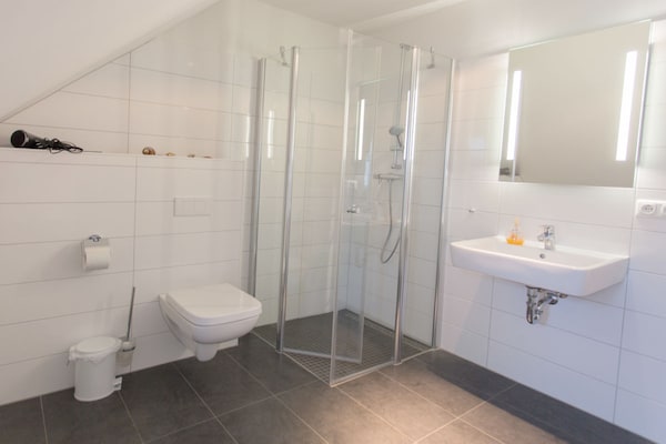 Foto van Dubbele vakantiewoning Mein-Glowe rechts - Vakantiehuis in Glowe - Untagged