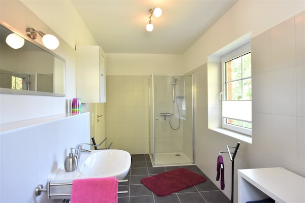 Foto van Appartement, Oldenburg in Holstein - Vakantiehuis in Oldenburg in Holstein OT Dannau - BathRoom