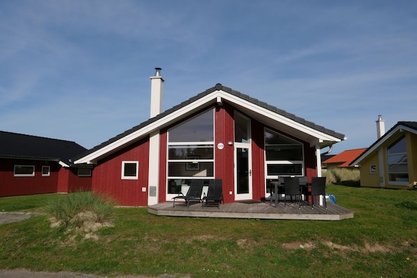 Foto van 6-gasten Scandinavische kustverblijf - Vakantiehuis in Großenbrode - ExteriorSummer