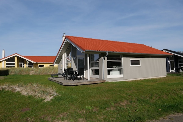 Foto van Deluxe Coastal Lodge met sauna - Vakantiehuis in Großenbrode - ExteriorSummer