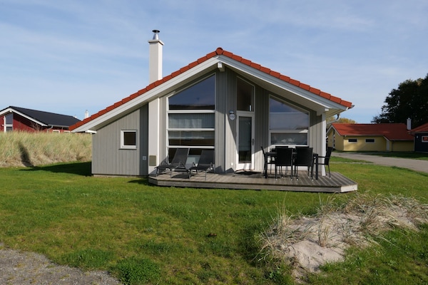 Foto van Deluxe Coastal Lodge met sauna - Vakantiehuis in Großenbrode - ExteriorSummer