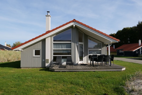 Foto van Deluxe Coastal Lodge met sauna - Vakantiehuis in Großenbrode - ExteriorSummer
