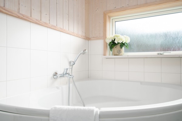 Foto van Deluxe Coastal Lodge met sauna - Vakantiehuis in Großenbrode - BathRoom
