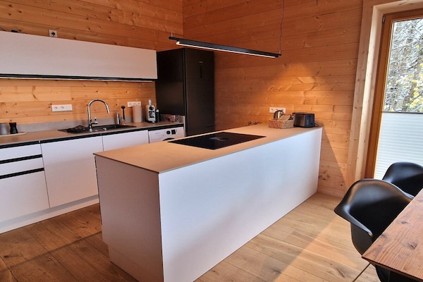 Foto van 50 - Bungalow Chalet Joscha - Vakantiehuis in Daun - Untagged