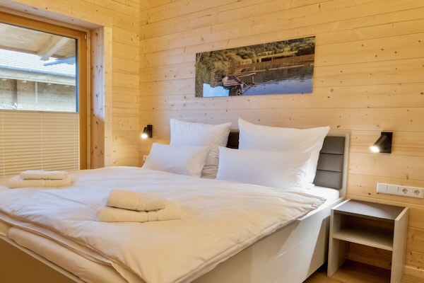 Foto van 50 - Bungalow Chalet Joscha - Vakantiehuis in Daun - Untagged