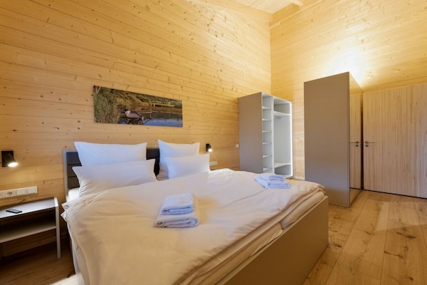 Foto van 50 - Bungalow Chalet Joscha - Vakantiehuis in Daun - Untagged