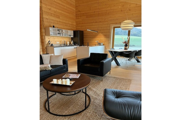 Foto van 50 - Bungalow Chalet Joscha - Vakantiehuis in Daun - Untagged