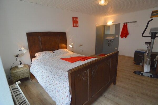 Foto van Veltenhaus: Historische retraite - Vakantiehuis in Mürlenbach - BedRoom