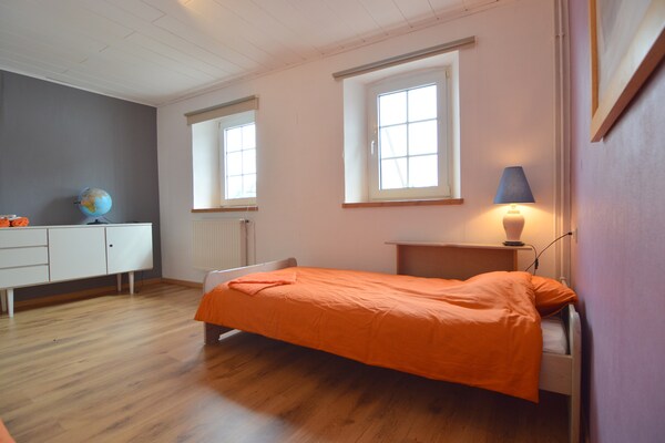 Foto van Veltenhaus: Historische retraite - Vakantiehuis in Mürlenbach - BedRoom