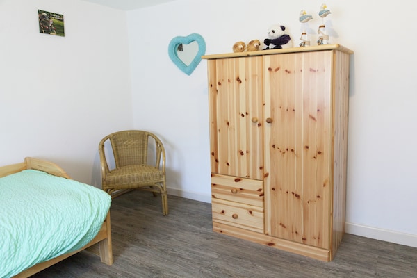 Foto van 8-pers. vakantiehuis op steenworp van Moezel - Vakantiehuis in Briedel - BedRoom