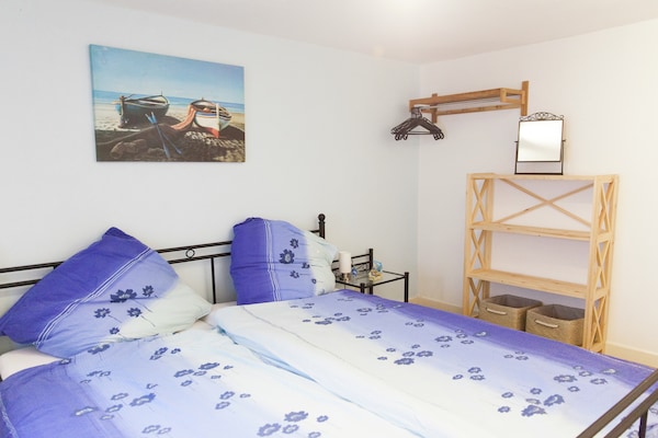 Foto van 8-pers. vakantiehuis op steenworp van Moezel - Vakantiehuis in Briedel - BedRoom