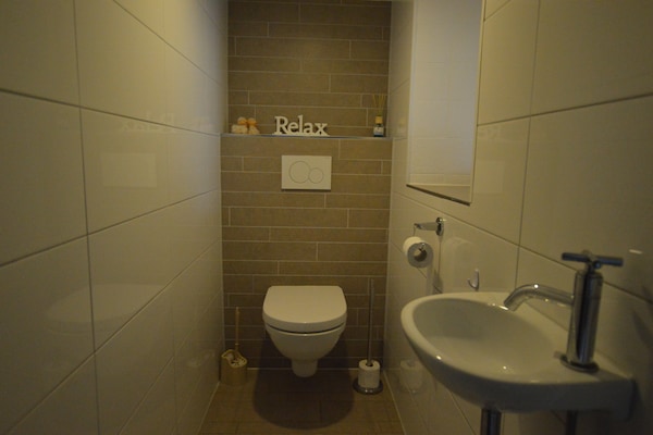 Foto van 8-pers. vakantiehuis op steenworp van Moezel - Vakantiehuis in Briedel - BathRoom