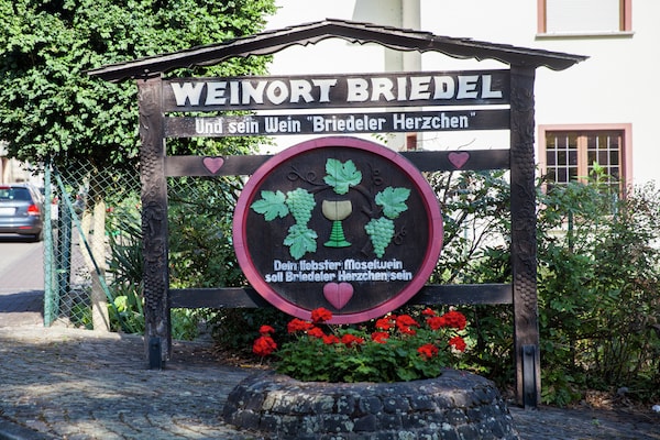 Foto van 8-pers. vakantiehuis op steenworp van Moezel - Vakantiehuis in Briedel - AreaSummer1KM