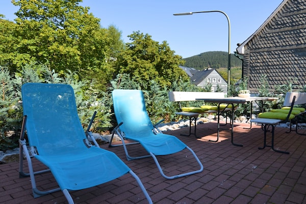 Foto van Chalet in Schmallenberg vlakbij Winterberg Ski - Vakantiehuis in Schmallenberg-Oberkirchen - GardenSummer
