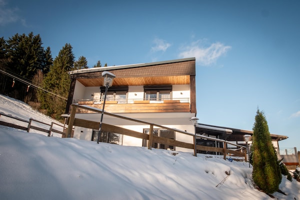 Foto van Gezellige combinatie van twee appartementen - Vakantiehuis in Winterberg - ExteriorSummer