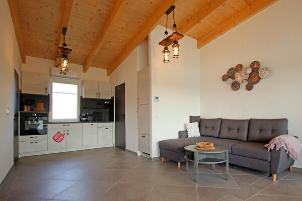 Foto van Vakantieappartement met eigen toegang tot het meer en een aanlegsteiger. - LivingRoom