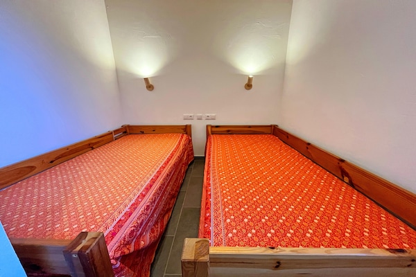 Foto van Vakantieappartement met eigen toegang tot het meer en een aanlegsteiger. - BedRoom